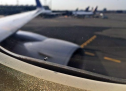 PËRSE NË ÇDO DRITARE AEROPLANI KA NJË VRIMË MIKROSKOPIKE? PËRSE NË ÇDO DRITARE AEROPLANI KA NJË VRIMË MIKROSKOPIKE?