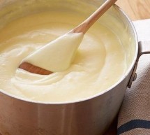 RECETË SHTËPIAKE KUNDËR RRUDHAVE, QESKAVE DHE RRATHËVE TË ZINJ POSHTË SYVE RECETË SHTËPIAKE KUNDËR RRUDHAVE, QESKAVE DHE RRATHËVE TË ZINJ POSHTË SYVE